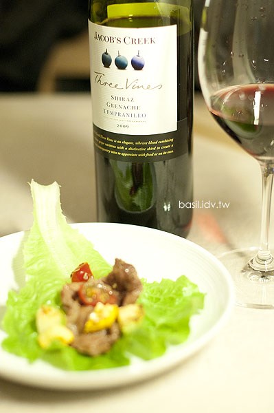 佐餐好夥伴‧傑卡斯 Jacob&#8217;s Creek Three Vines Shiraz Grenache Tempranillo &#038; Jacob&#8217;s Creek Shiraz Cabernet (試飲)