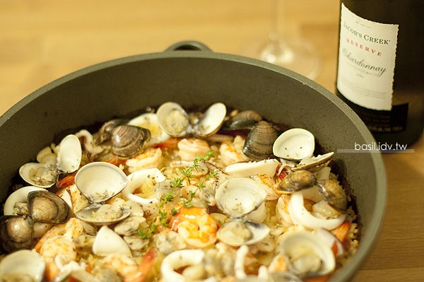 溫馨的節慶晚餐（西班牙海鮮飯 Paella）佐傑卡斯區域臻藏葡萄酒