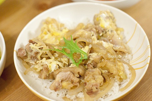 以親子丼為主餐來慶祝生日